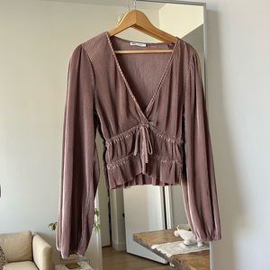 Scrunch lightweight and stretchy blouse
